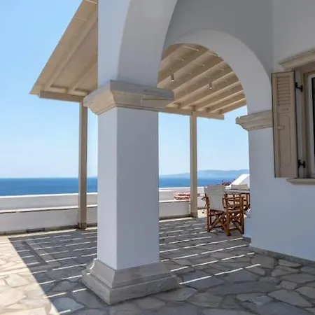 La Chapelle Ouest & Grand * Agios Romanos
