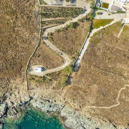 La Chapelle Ouest & Grand Vakantiehuis Agios Romanos